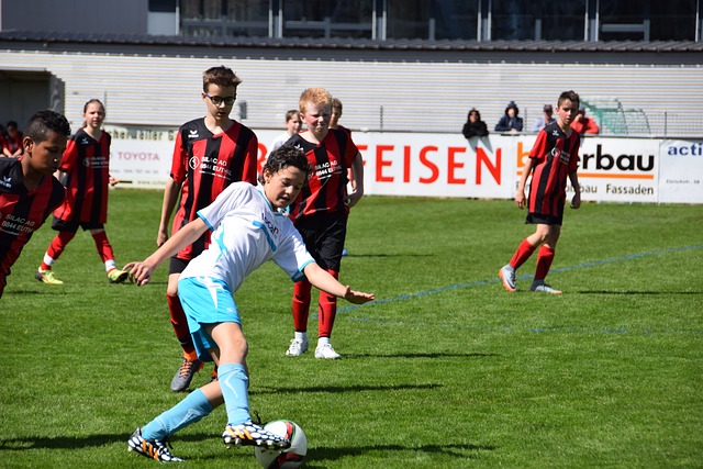 西甲第33輪皇家社會2-0皇家馬德裏  米利唐頭球建功 皇馬客場2連敗！.